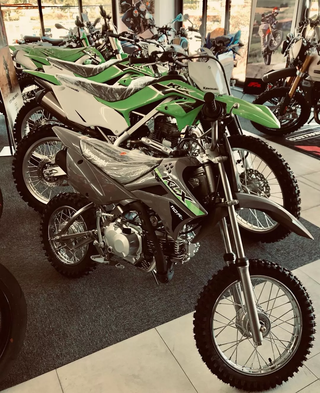 入荷カワサキオフモデル続々