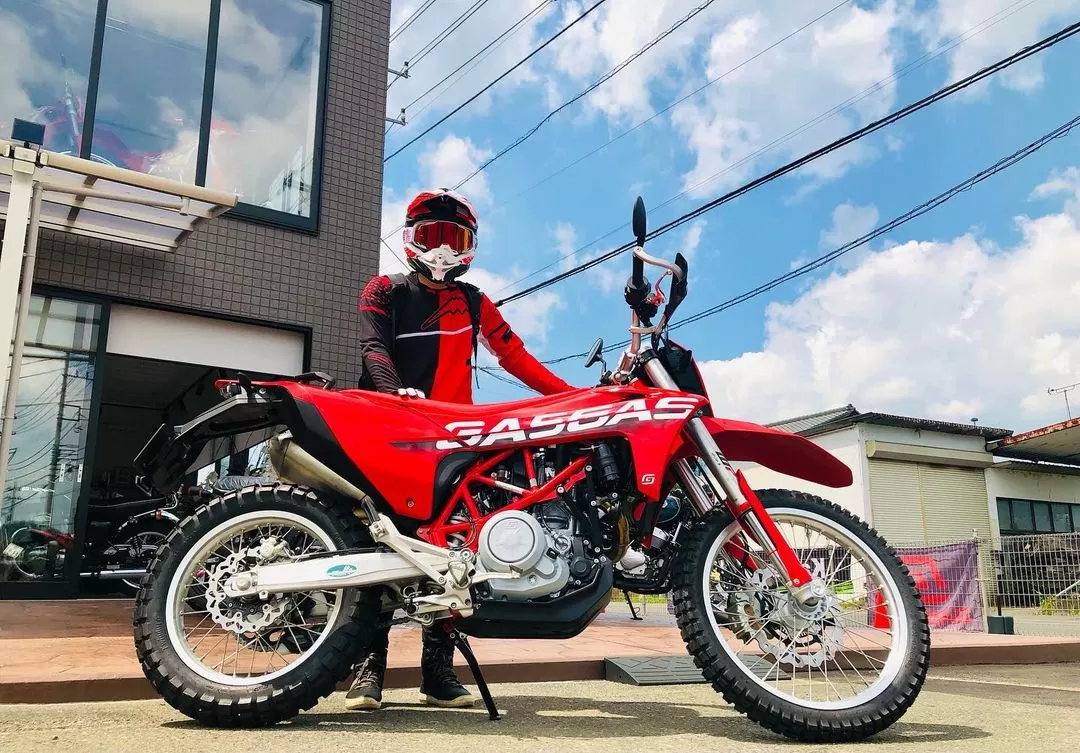 納車gasgas「ES700」