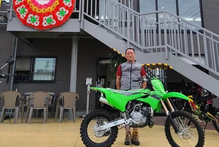 納車カワサキ「KX112」