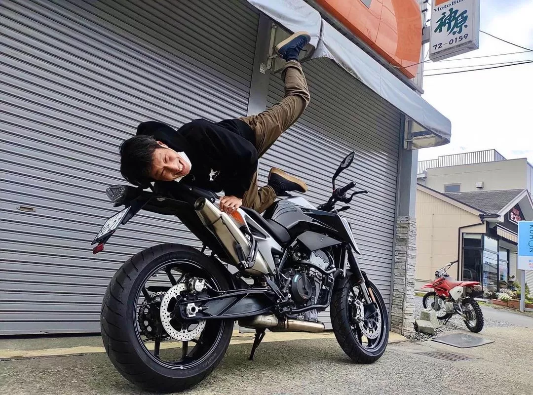納車KTM「790duke」