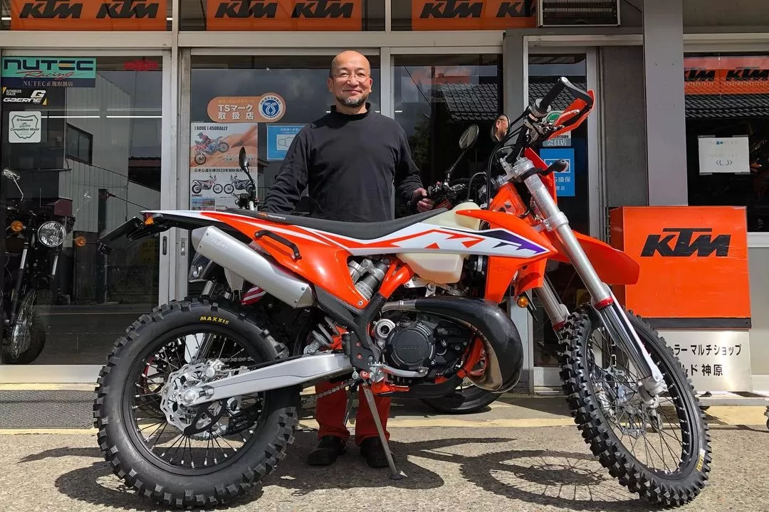 納車KTM「250EXC」