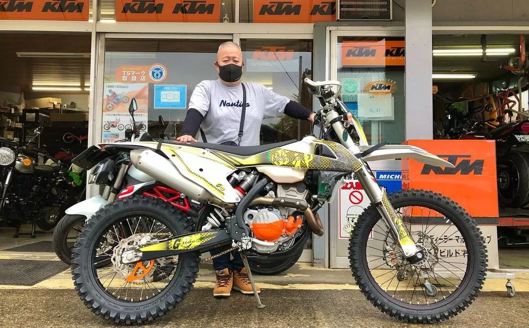 納車　250excfカンバラオイルグライド号