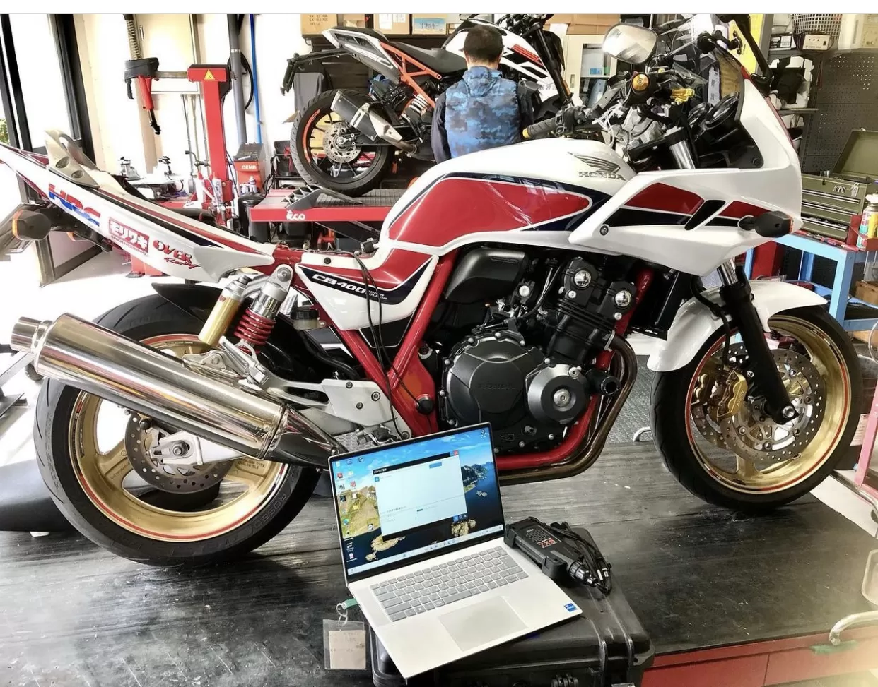 #CB400SF ボルドール