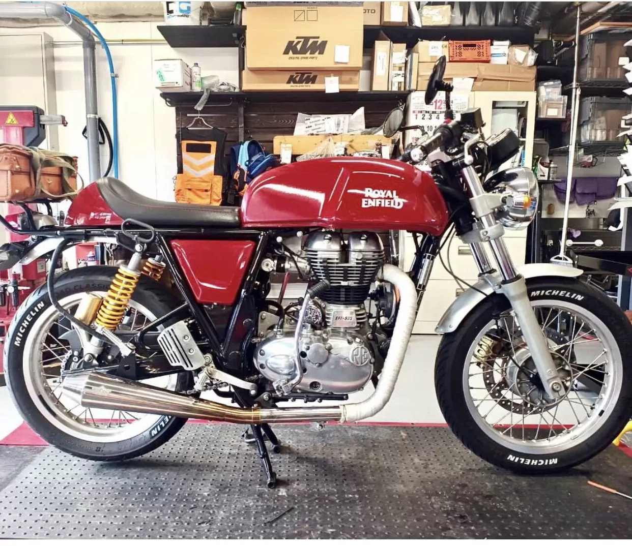 修理ロイヤルエンフィールド　コンチネンタルGT