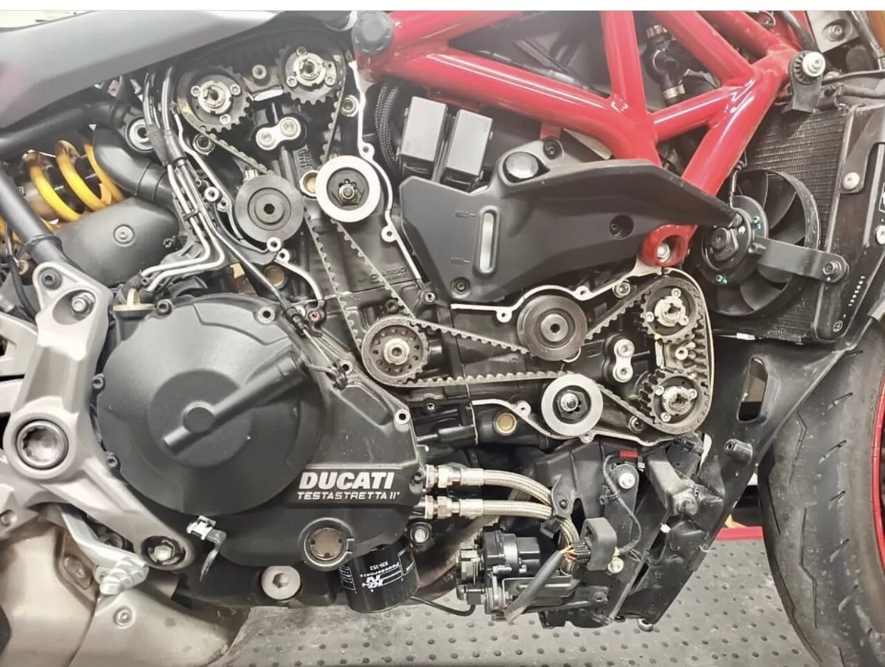 #Ducati supersport s  タイミングベルト交換