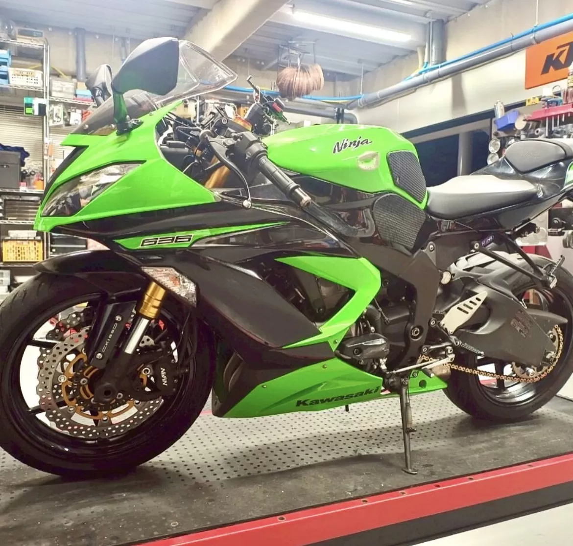 修理#ZX6R