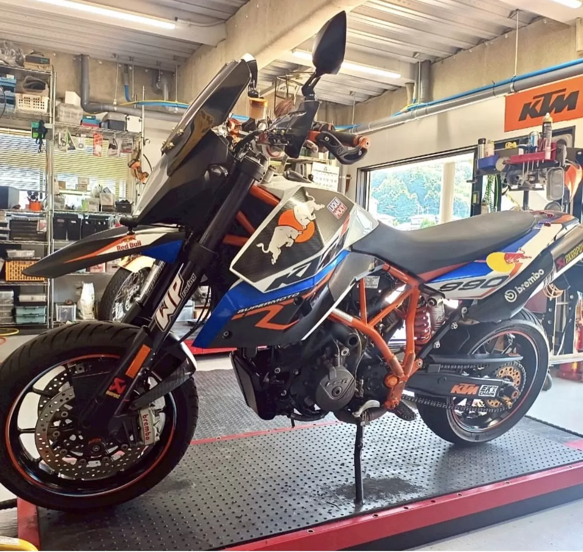 こちらも8回目の車検#990SMR